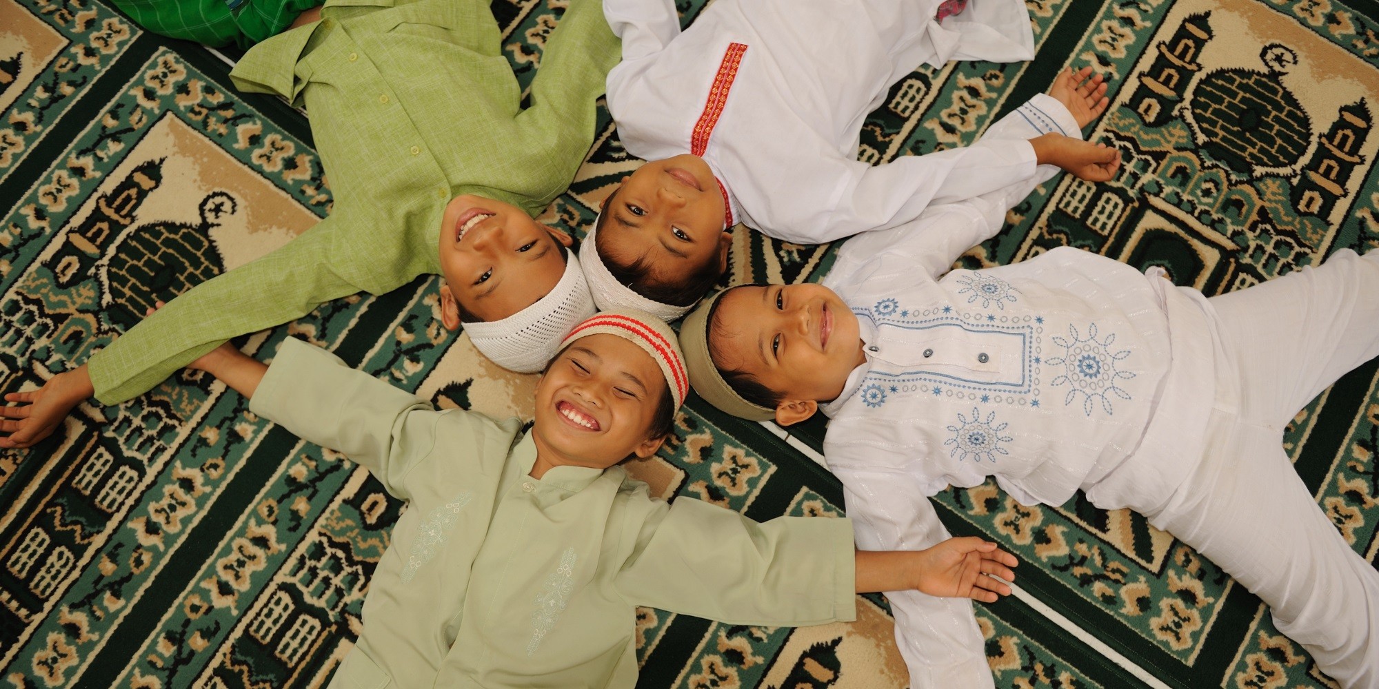 persaudaraan-yang-mendatangkan-rahmat-allah